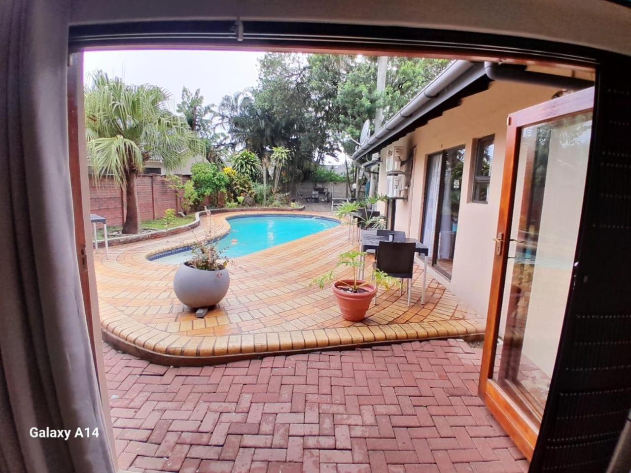 Bed and Breakfast Nqabanqaba à Richards Bay Extérieur photo